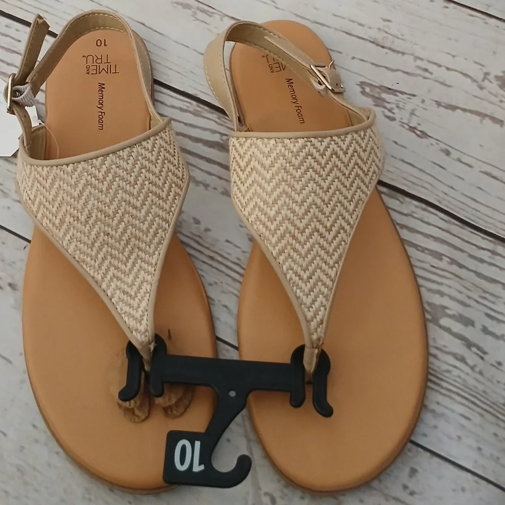 Time and Tru women's core thong hooded sandals bone, tan jacquard fabric 10